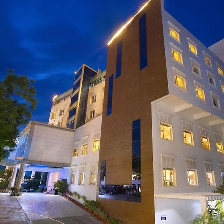 Hotel Atithi Puducherry Eksteriør billede