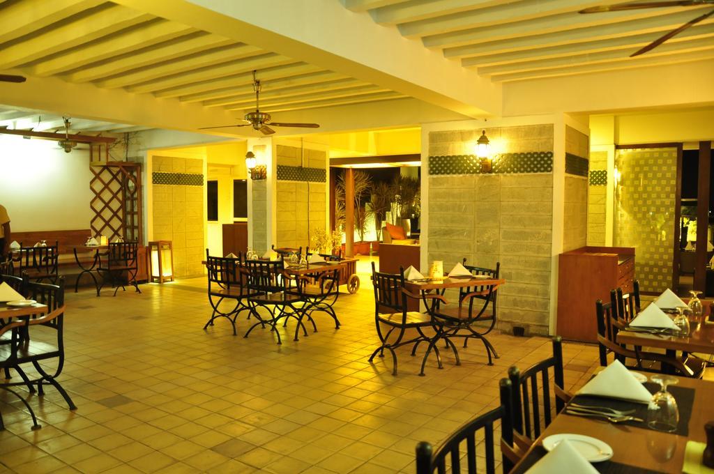 Hotel Atithi Puducherry Eksteriør billede