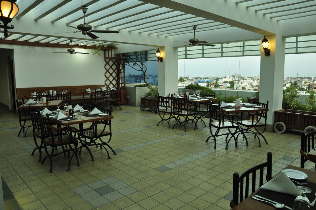 Hotel Atithi Puducherry Eksteriør billede