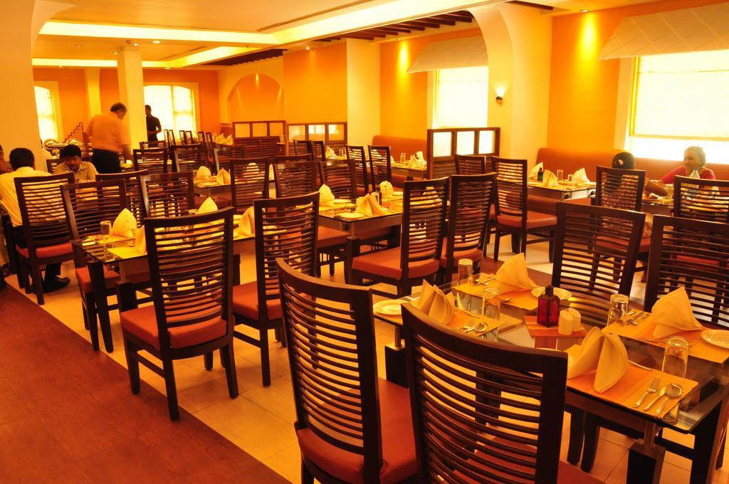 Hotel Atithi Puducherry Eksteriør billede