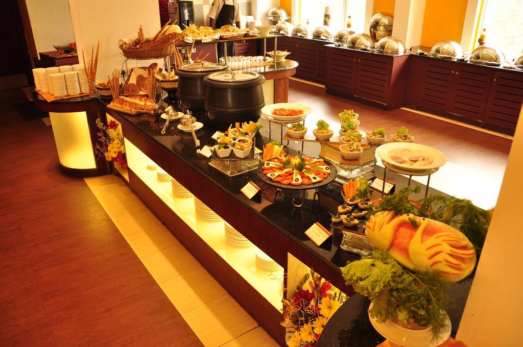 Hotel Atithi Puducherry Eksteriør billede