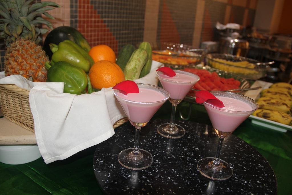 Hotel Atithi Puducherry Eksteriør billede