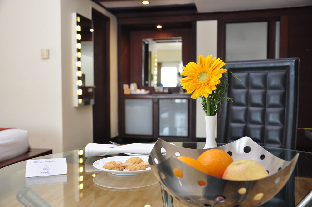Hotel Atithi Puducherry Eksteriør billede