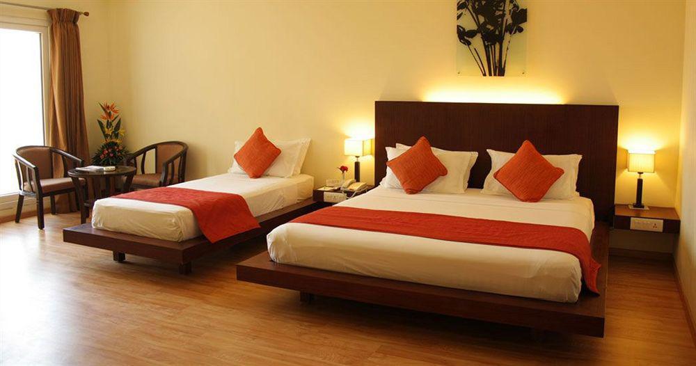 Hotel Atithi Puducherry Eksteriør billede